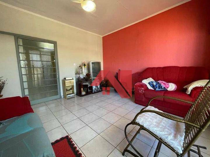 Casa à venda com 4 quartos, 256m² - Foto 3