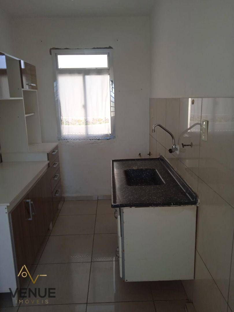 Apartamento à venda com 2 quartos, 48m² - Foto 4