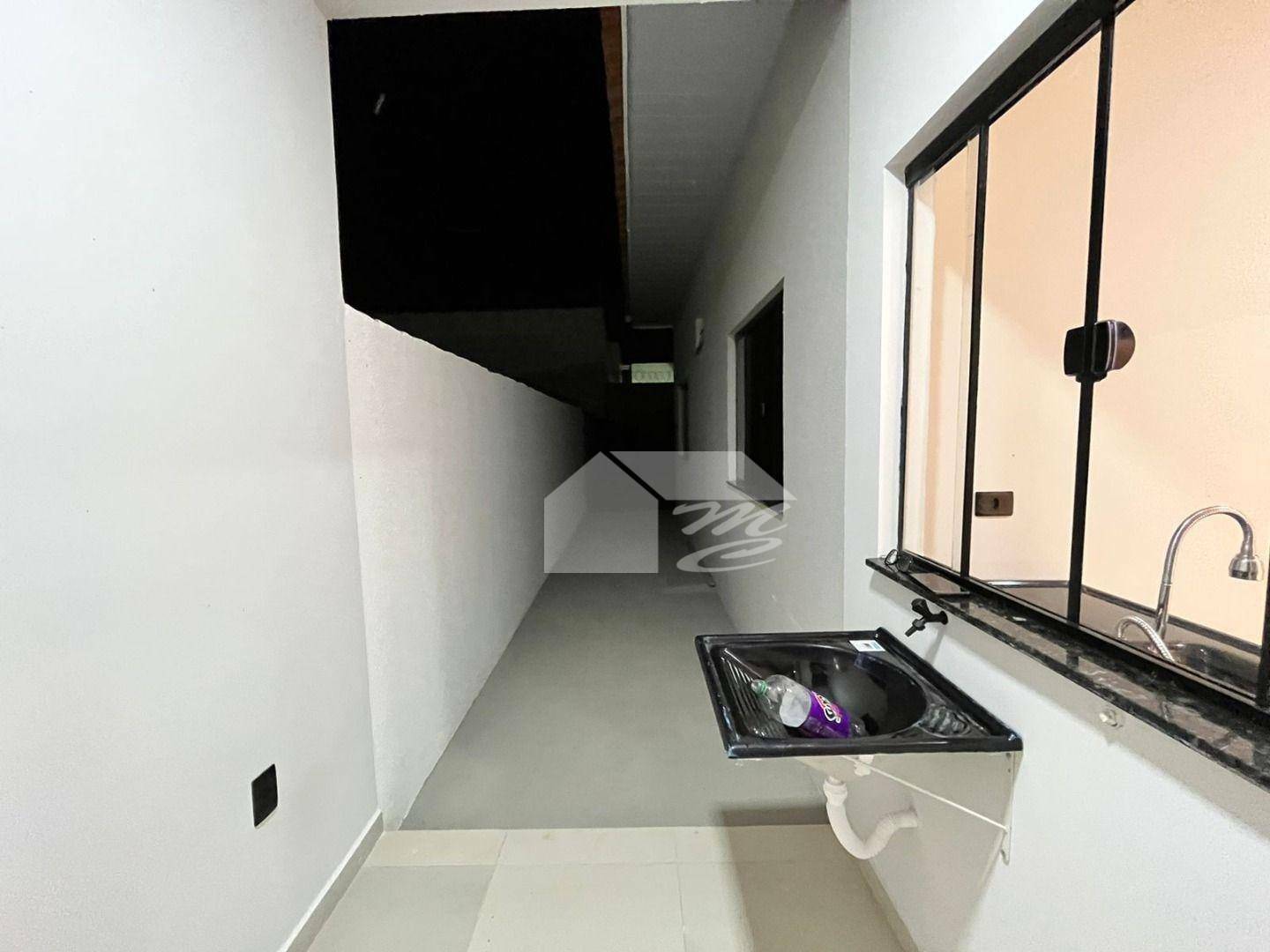 Casa à venda com 2 quartos, 65m² - Foto 13