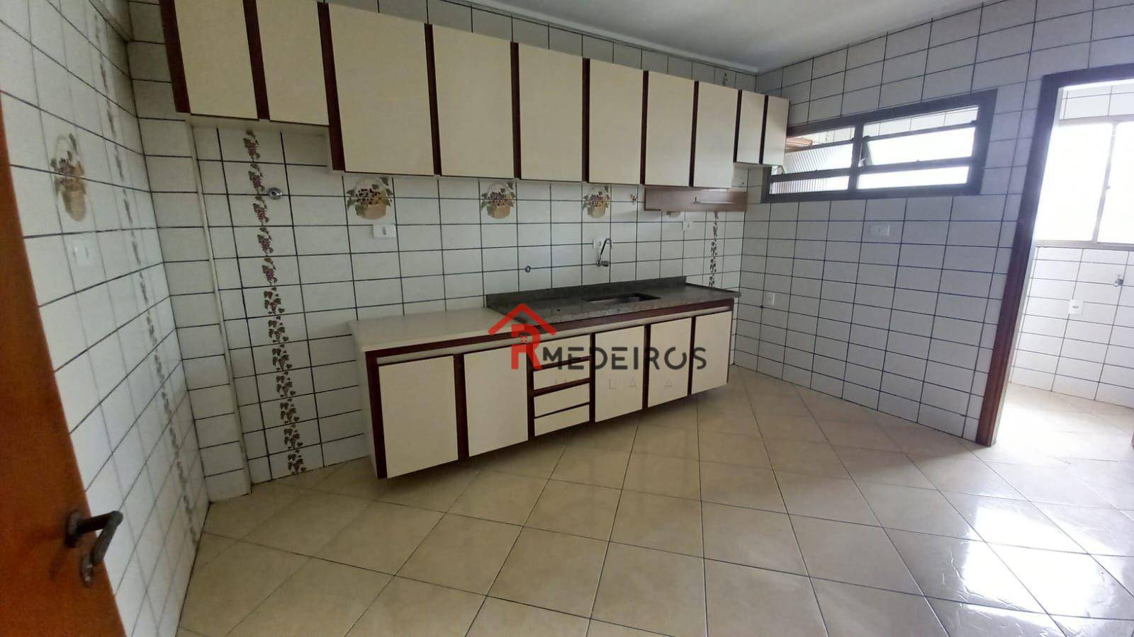 Apartamento para alugar com 2 quartos, 80m² - Foto 3