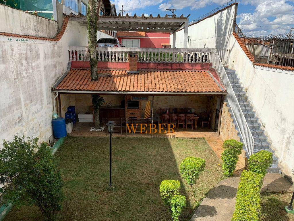 Sobrado à venda com 3 quartos, 217m² - Foto 1