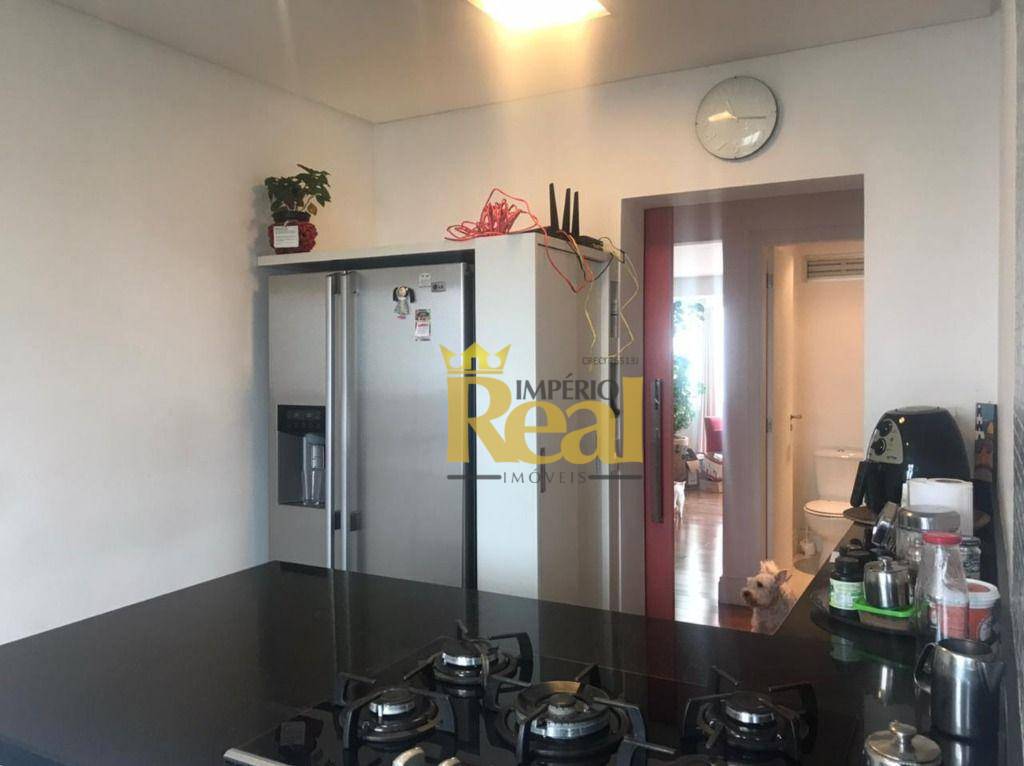 Apartamento à venda com 3 quartos, 120m² - Foto 2