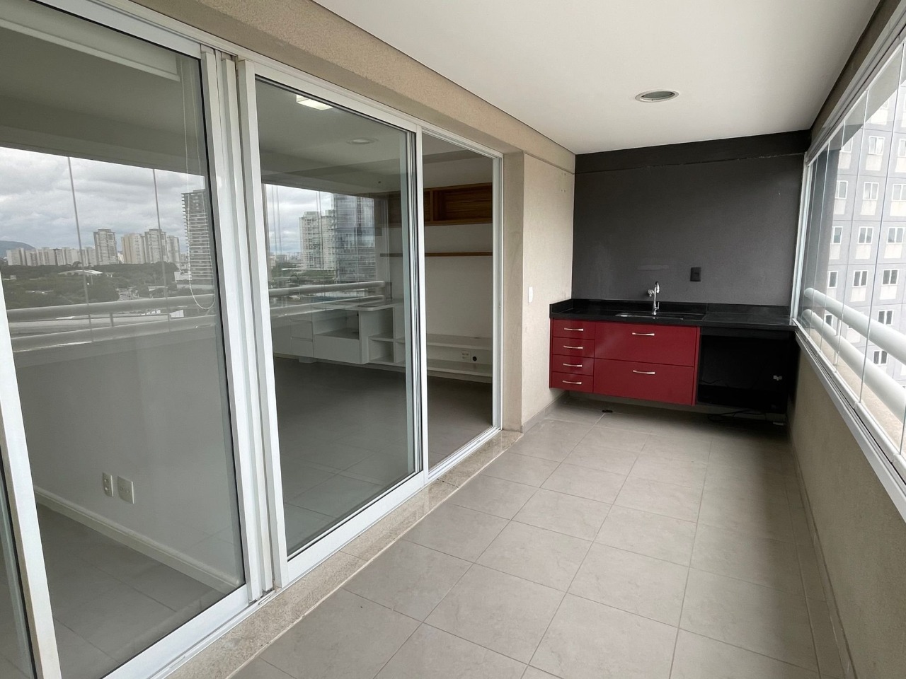 Apartamento à venda com 2 quartos, 67m² - Foto 9