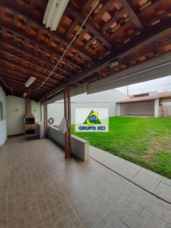 Casa à venda com 3 quartos, 140m² - Foto 4