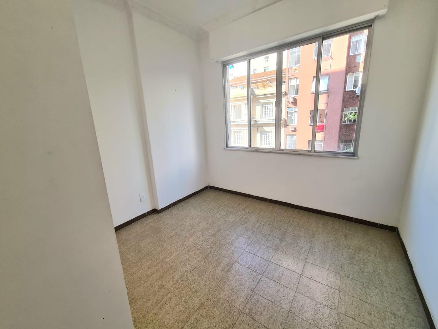 Apartamento à venda com 2 quartos, 70m² - Foto 23