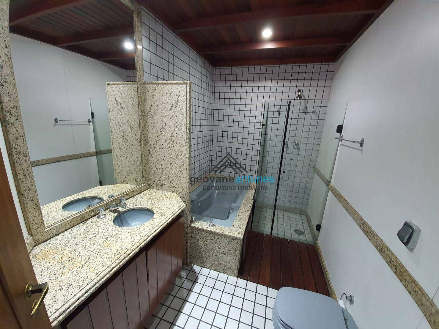 Sobrado à venda com 4 quartos, 681m² - Foto 39