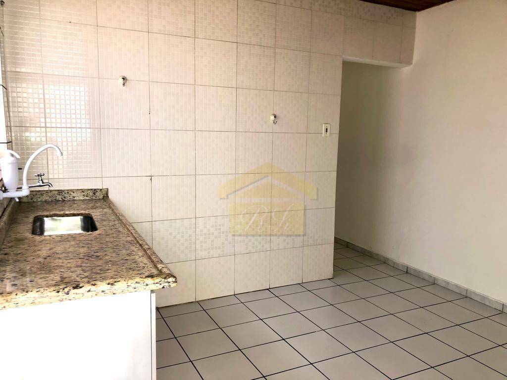 Casa à venda e aluguel com 2 quartos, 100m² - Foto 5