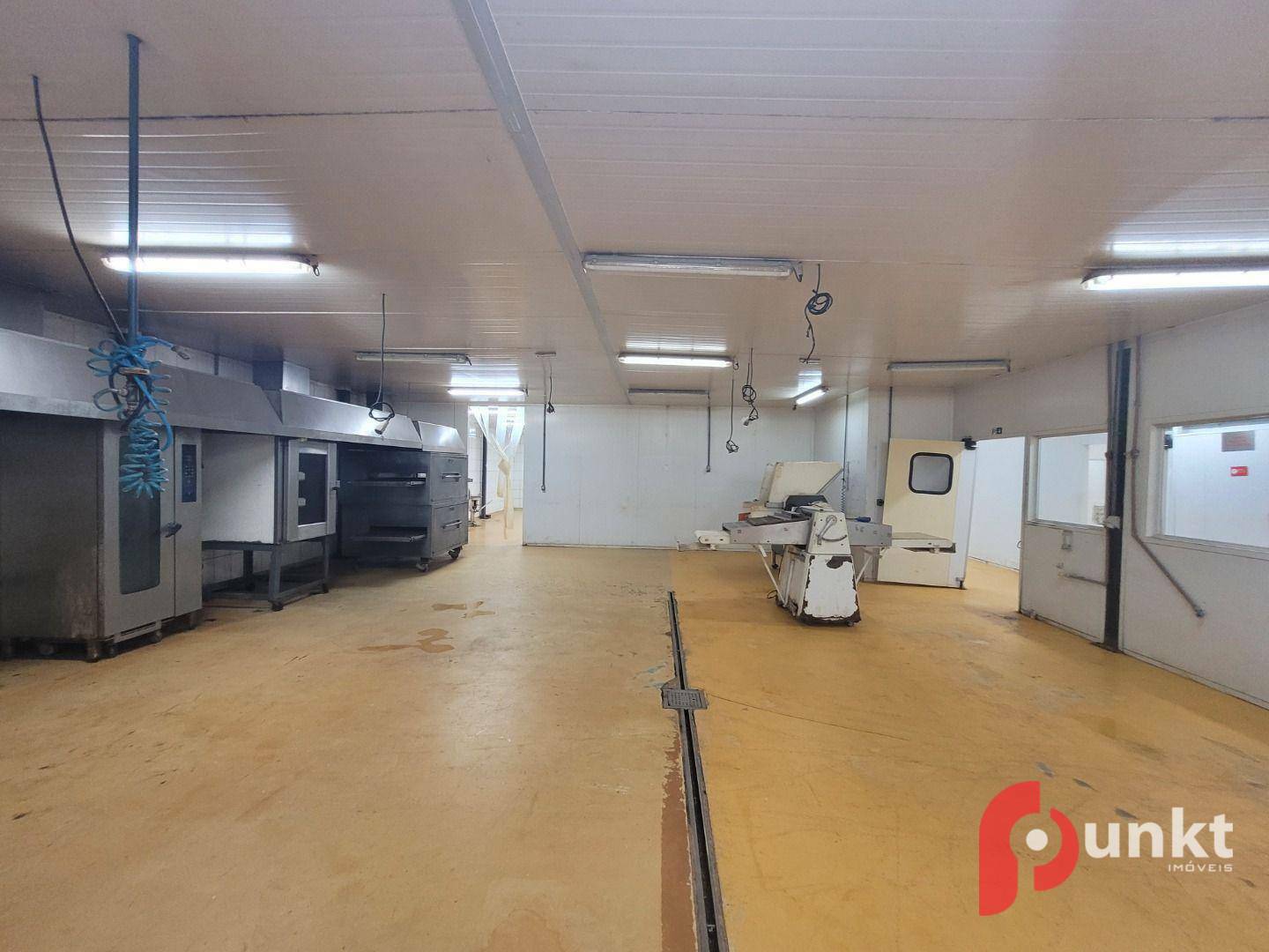 Depósito-Galpão-Armazém para alugar, 1000m² - Foto 1