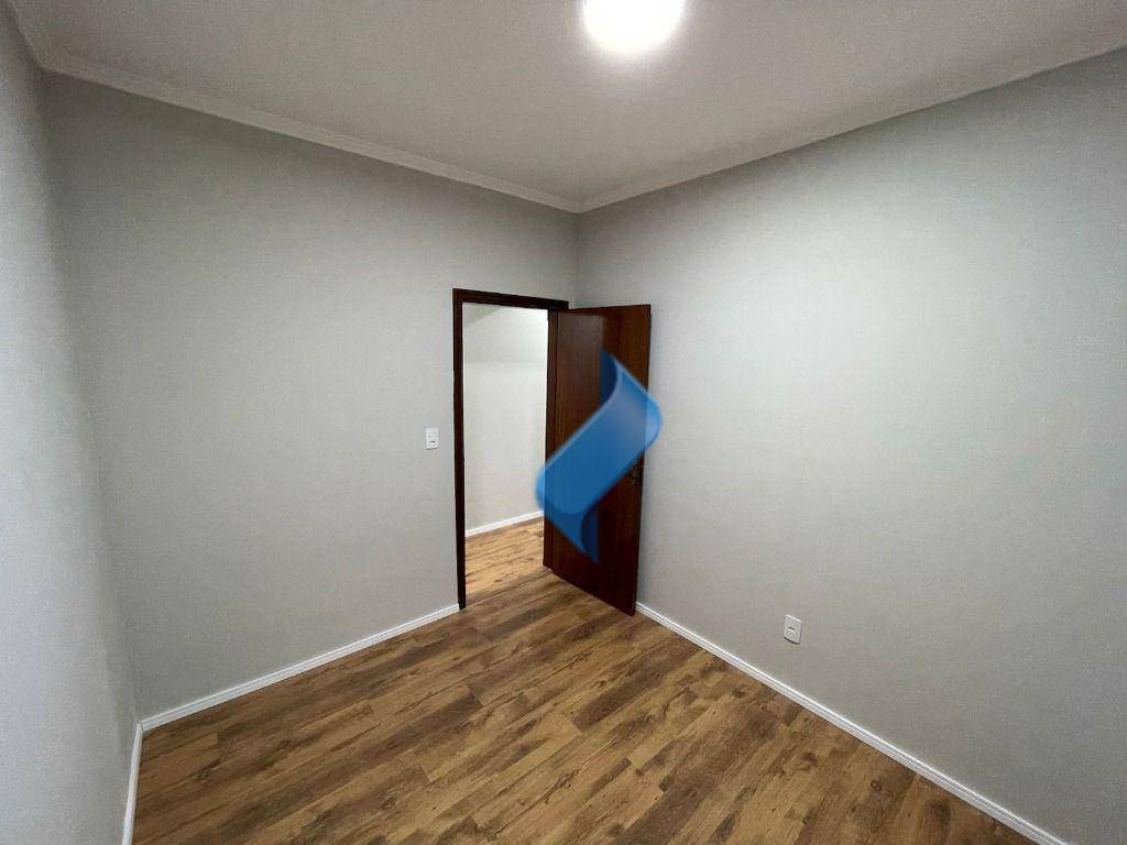 Casa à venda com 3 quartos, 128m² - Foto 18