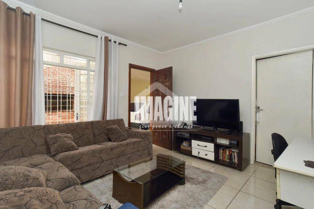 Casa à venda com 3 quartos, 120m² - Foto 1