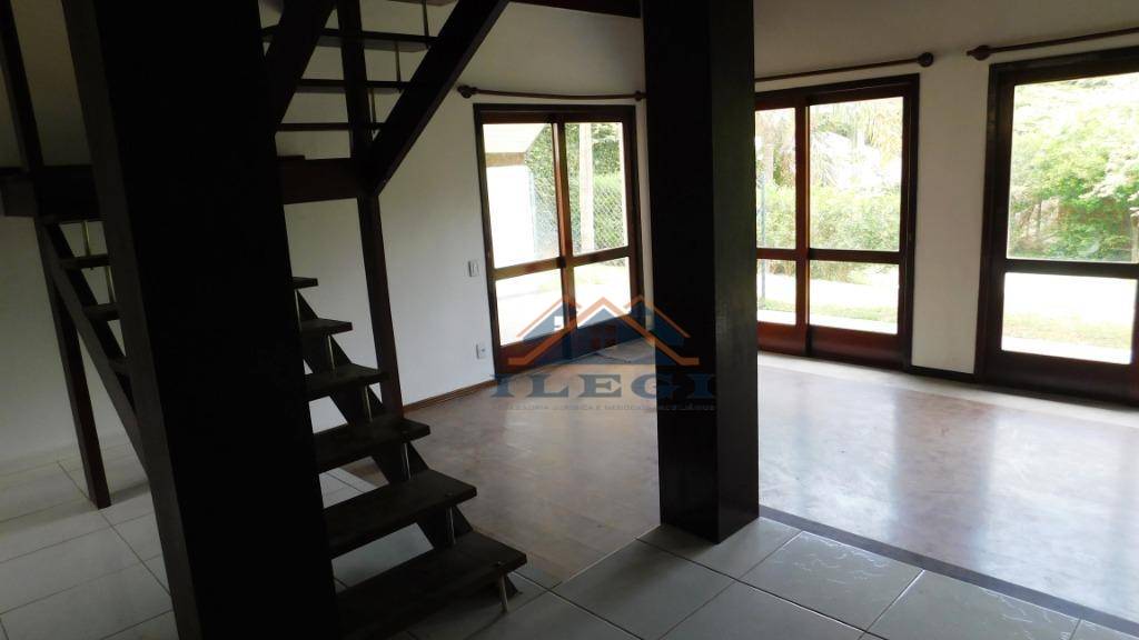 Casa de Condomínio para alugar com 4 quartos, 150m² - Foto 15