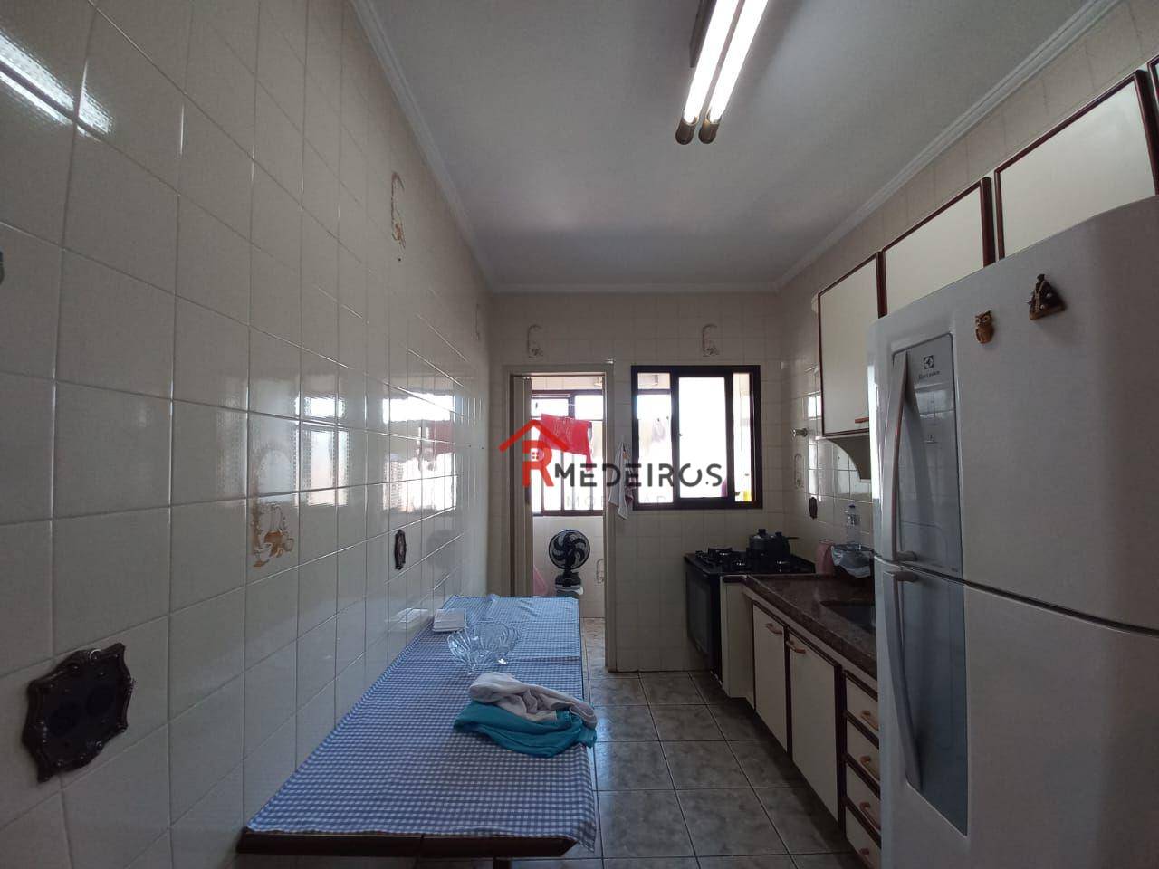 Apartamento à venda com 1 quarto, 50m² - Foto 6