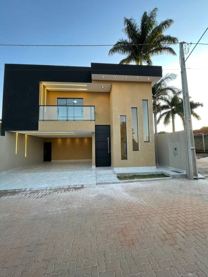 Casa à venda com 4 quartos, 400m² - Foto 1