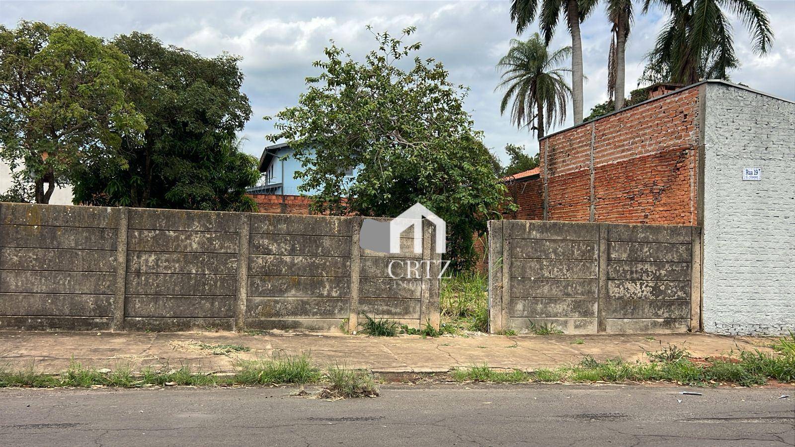 Terreno, 300 m² - Foto 1