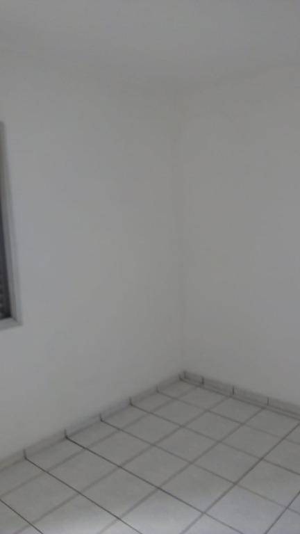 Apartamento para alugar com 2 quartos, 70m² - Foto 51