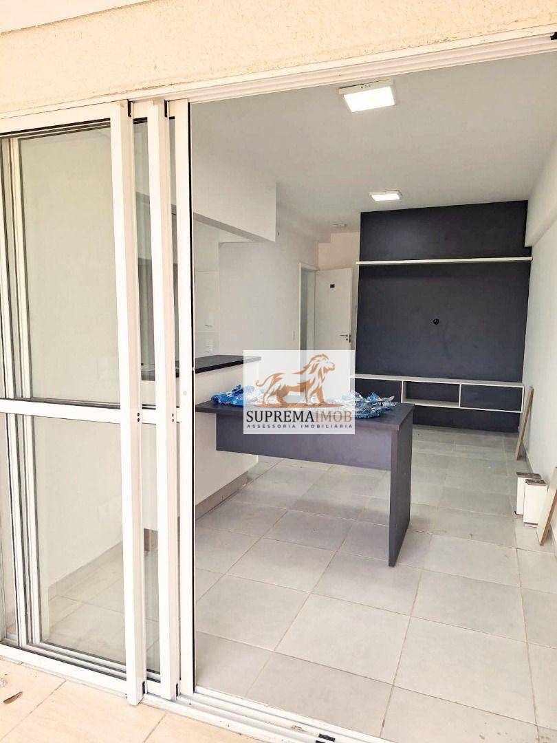 Apartamento à venda com 2 quartos, 62m² - Foto 1