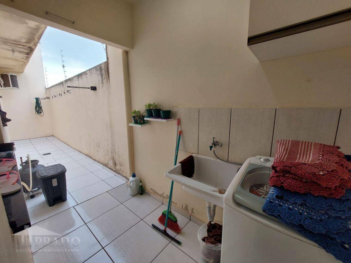 Casa à venda com 2 quartos, 73m² - Foto 10