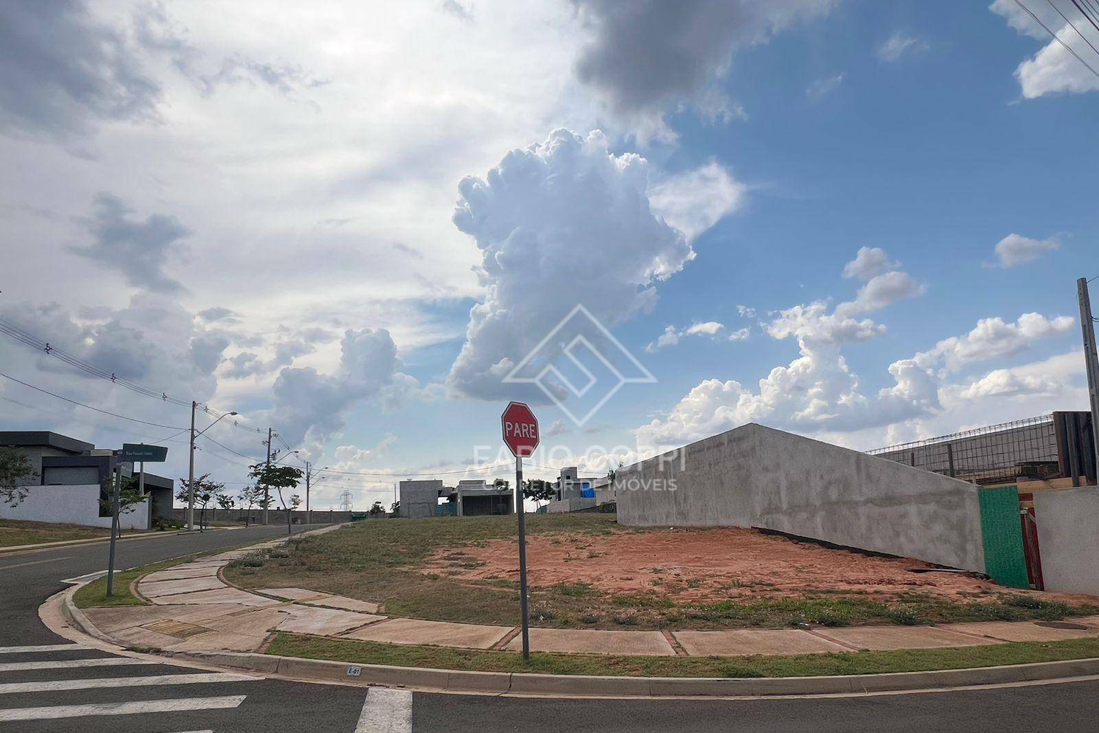 Loteamento e Condomínio, 443 m² - Foto 1