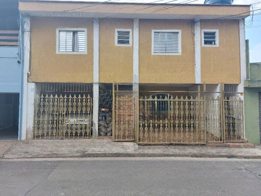 Sobrado à venda com 10 quartos, 300m² - Foto 1