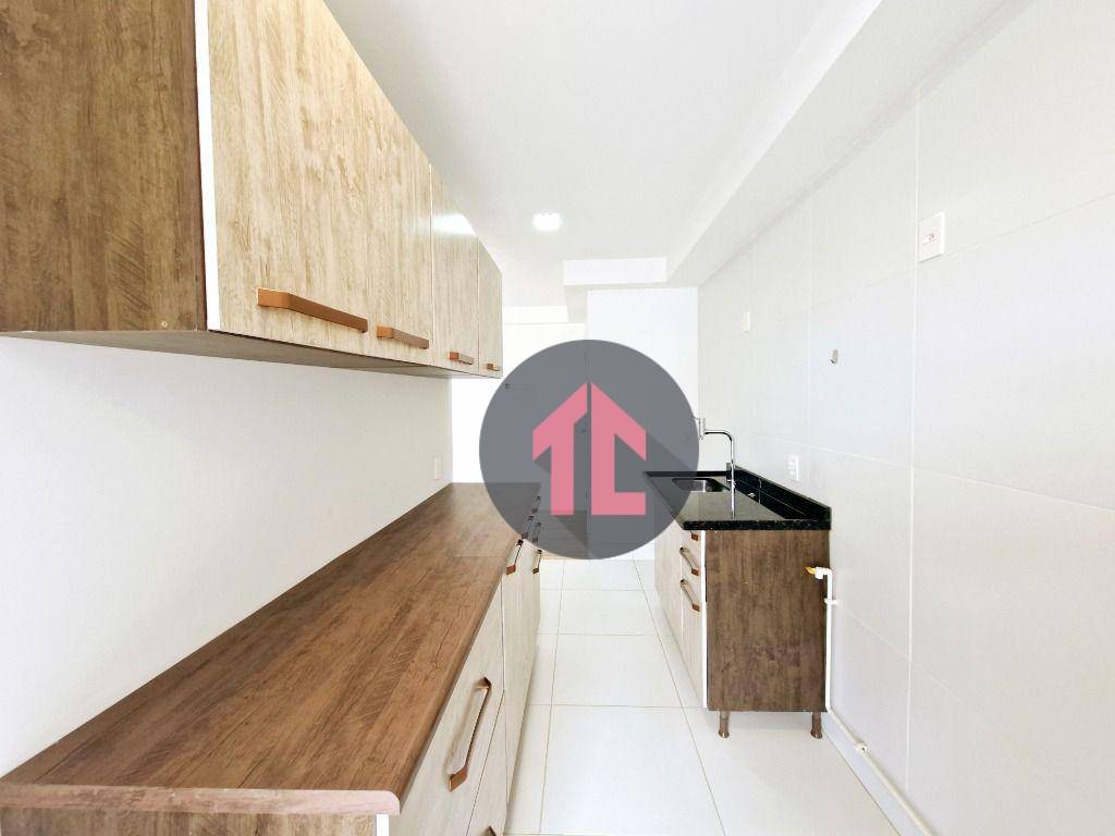 Apartamento para alugar com 3 quartos, 75m² - Foto 9