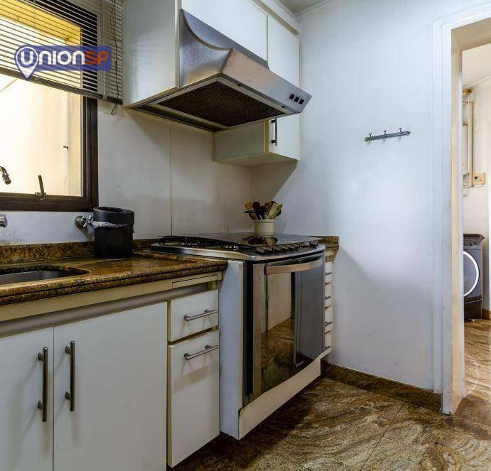 Apartamento à venda com 3 quartos, 220m² - Foto 19