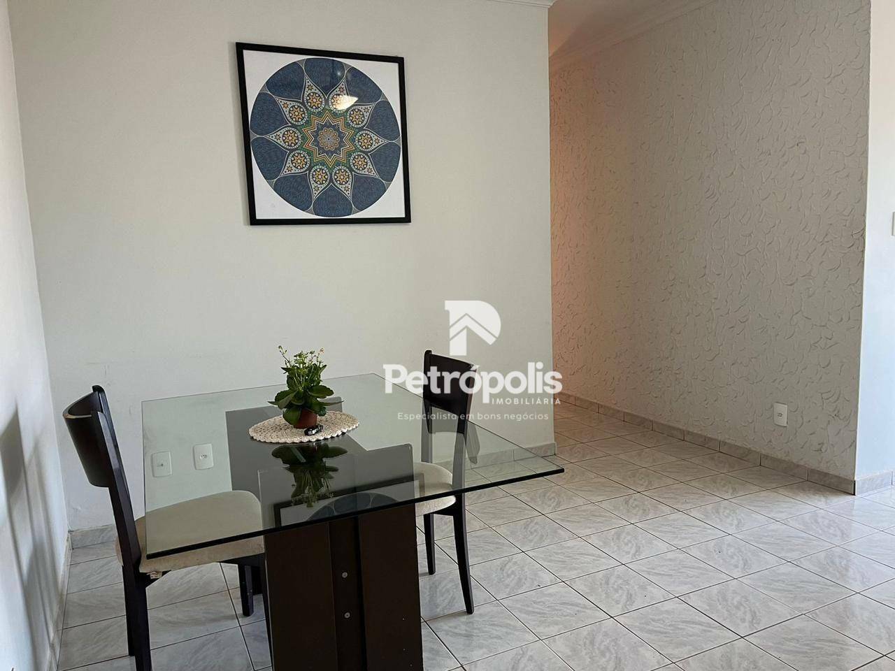 Apartamento à venda com 3 quartos, 84m² - Foto 2