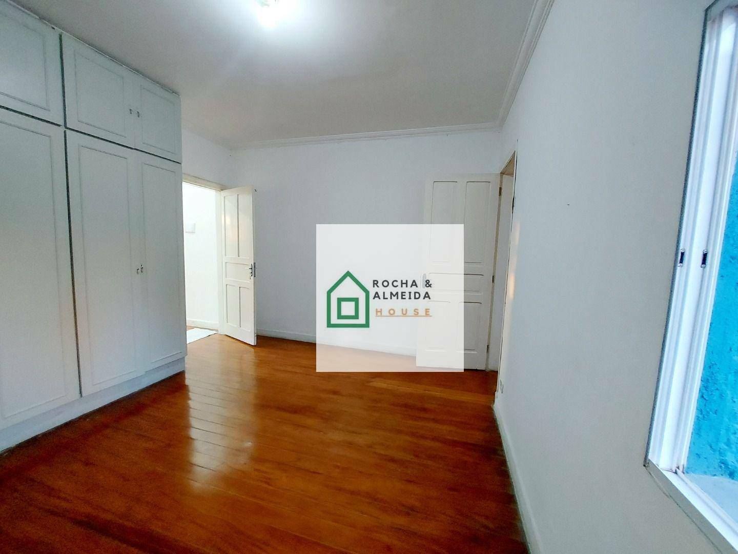 Casa para alugar com 4 quartos, 160m² - Foto 33