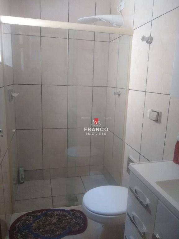 Casa à venda com 3 quartos, 226m² - Foto 10