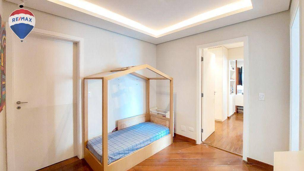 Apartamento à venda com 3 quartos, 187m² - Foto 33