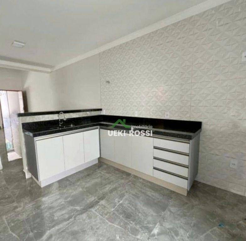 Casa à venda com 3 quartos, 97m² - Foto 5