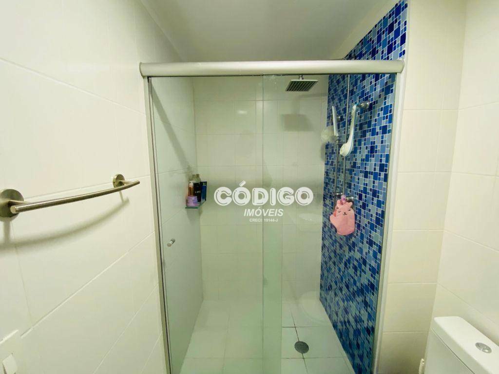 Apartamento à venda com 2 quartos, 70m² - Foto 13