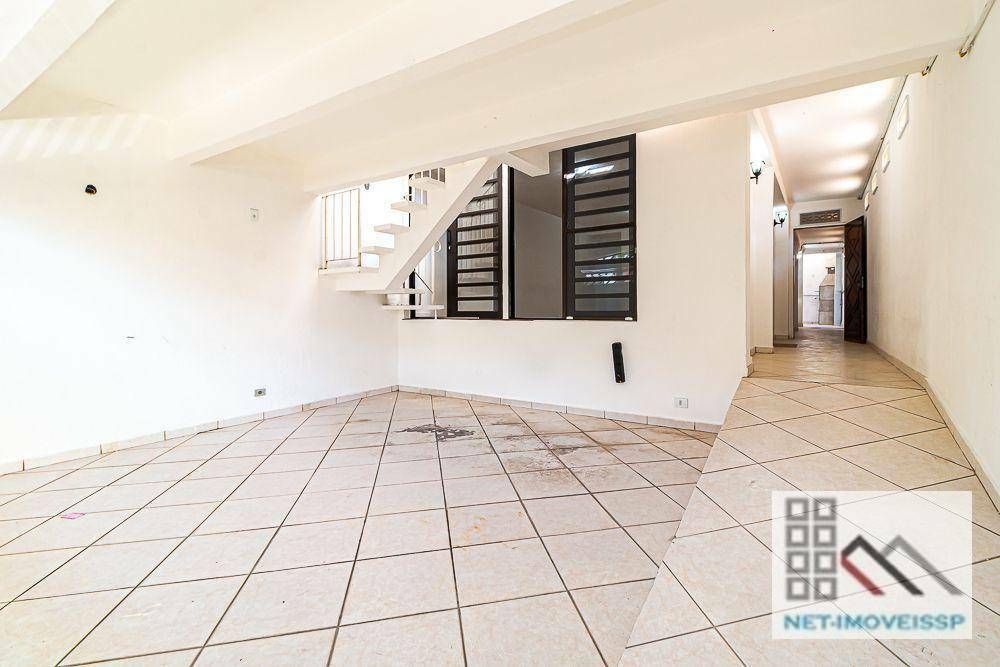 Sobrado à venda com 3 quartos, 270m² - Foto 2