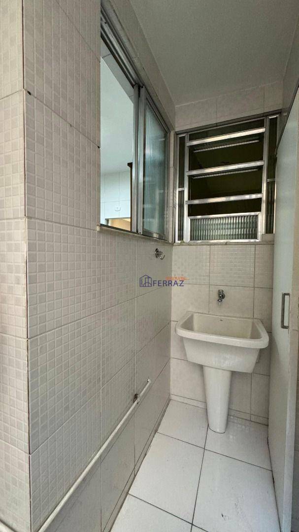 Apartamento à venda com 2 quartos, 70m² - Foto 17