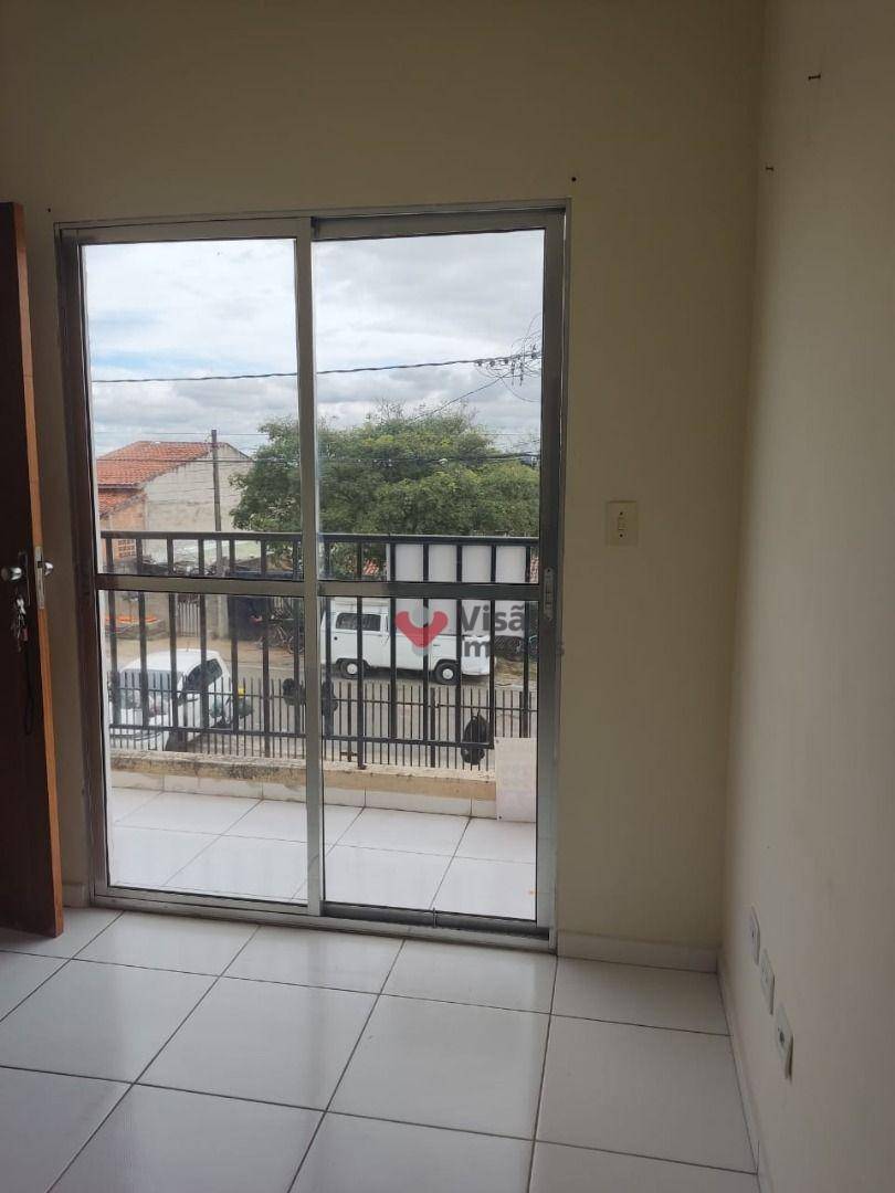 Apartamento à venda com 2 quartos, 60m² - Foto 1