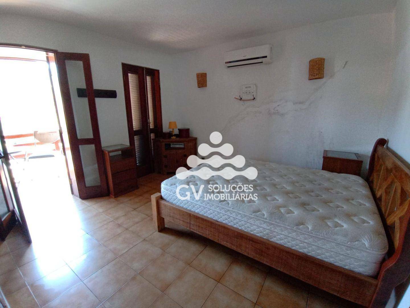 Casa à venda com 4 quartos, 180m² - Foto 14