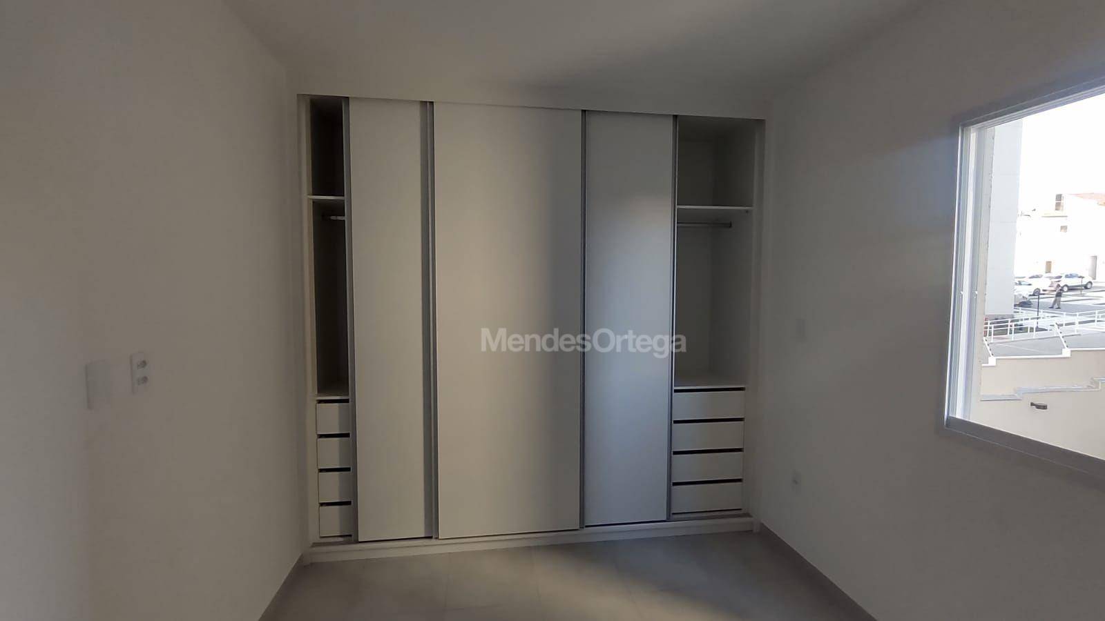 Apartamento à venda com 2 quartos, 62m² - Foto 13