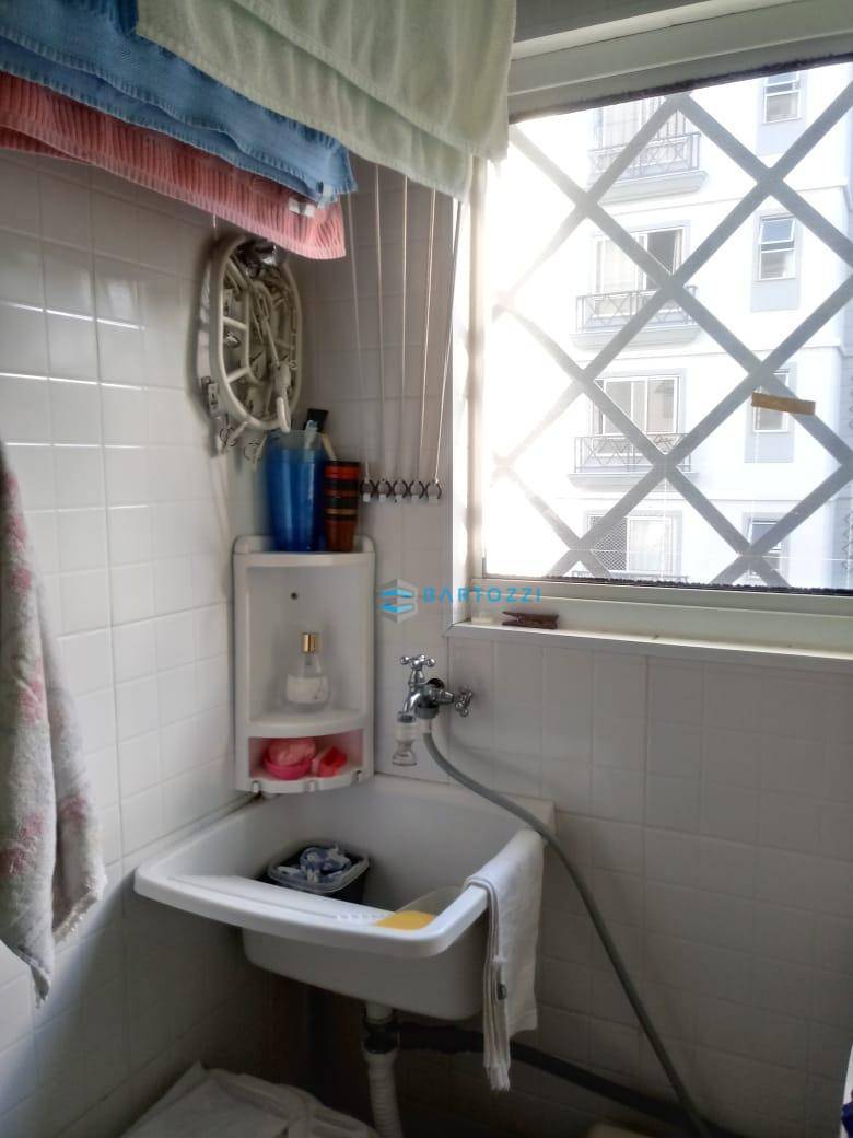 Apartamento à venda com 2 quartos, 63m² - Foto 18