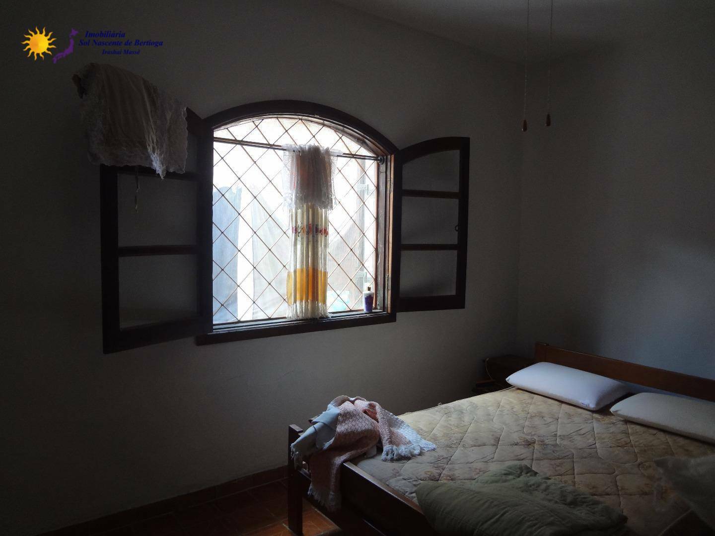 Casa à venda com 3 quartos, 200m² - Foto 9