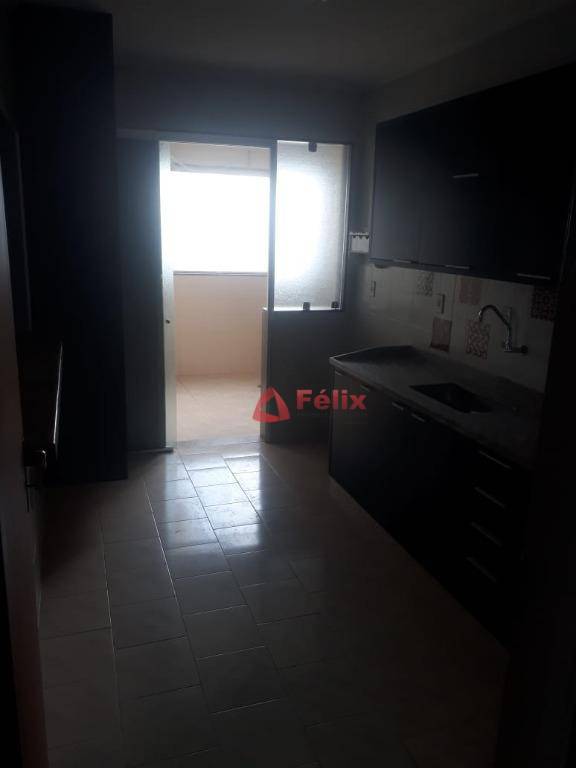 Apartamento à venda com 4 quartos, 140m² - Foto 22