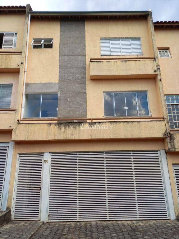 Casa à venda com 3 quartos, 137m² - Foto 1