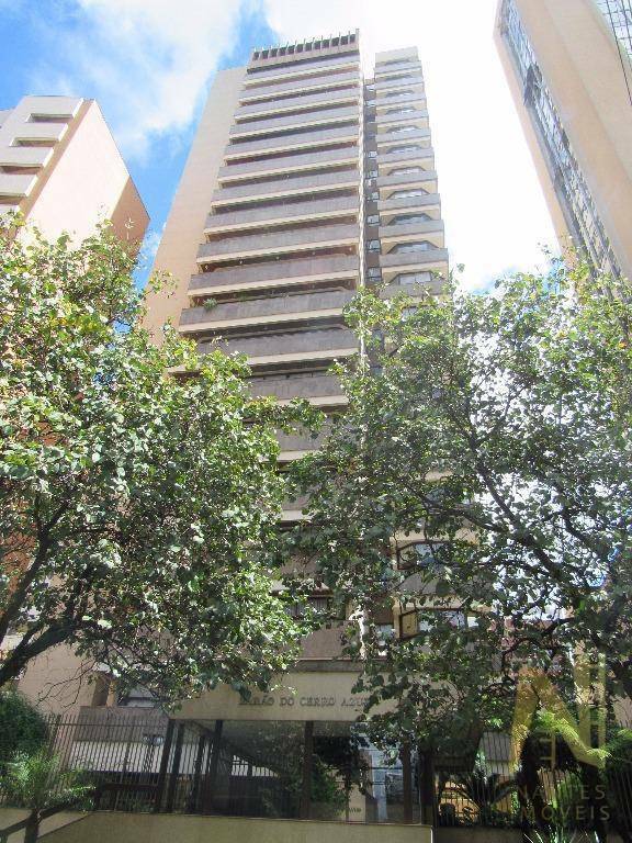 Apartamento à venda com 4 quartos, 330m² - Foto 2