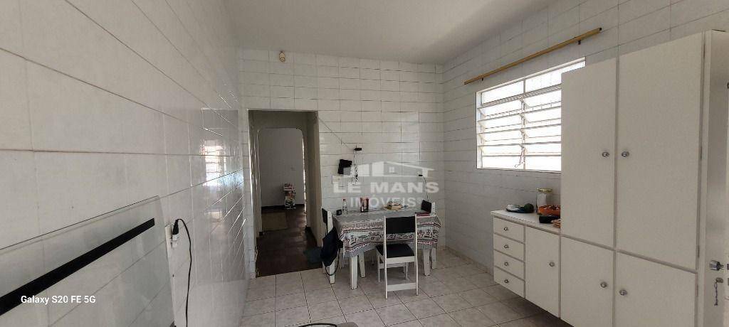 Casa à venda com 2 quartos, 140m² - Foto 3