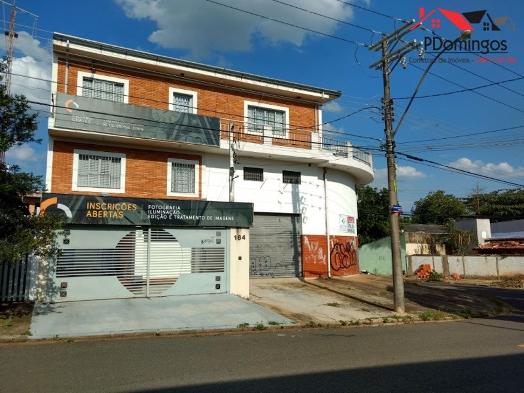 Sobrado à venda com 3 quartos, 469m² - Foto 1