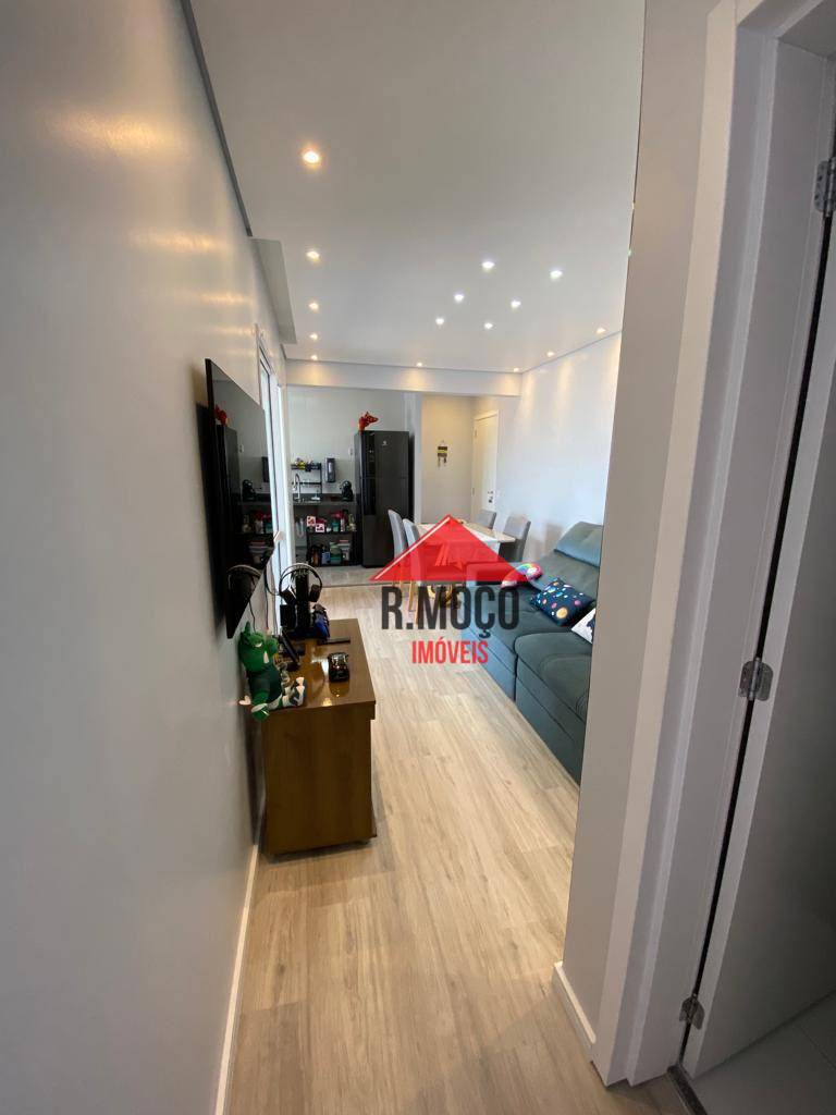 Apartamento à venda com 2 quartos, 60m² - Foto 11