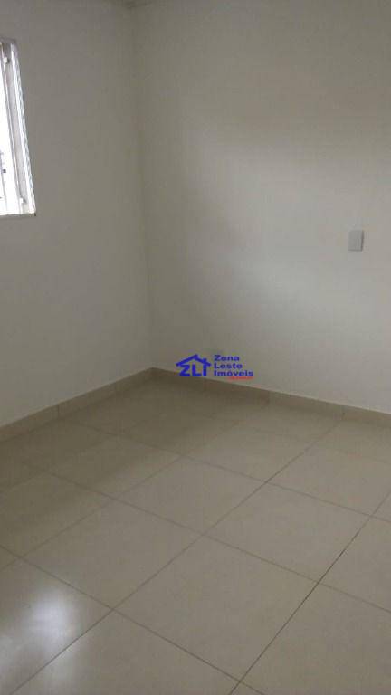 Casa para alugar com 2 quartos, 60m² - Foto 21