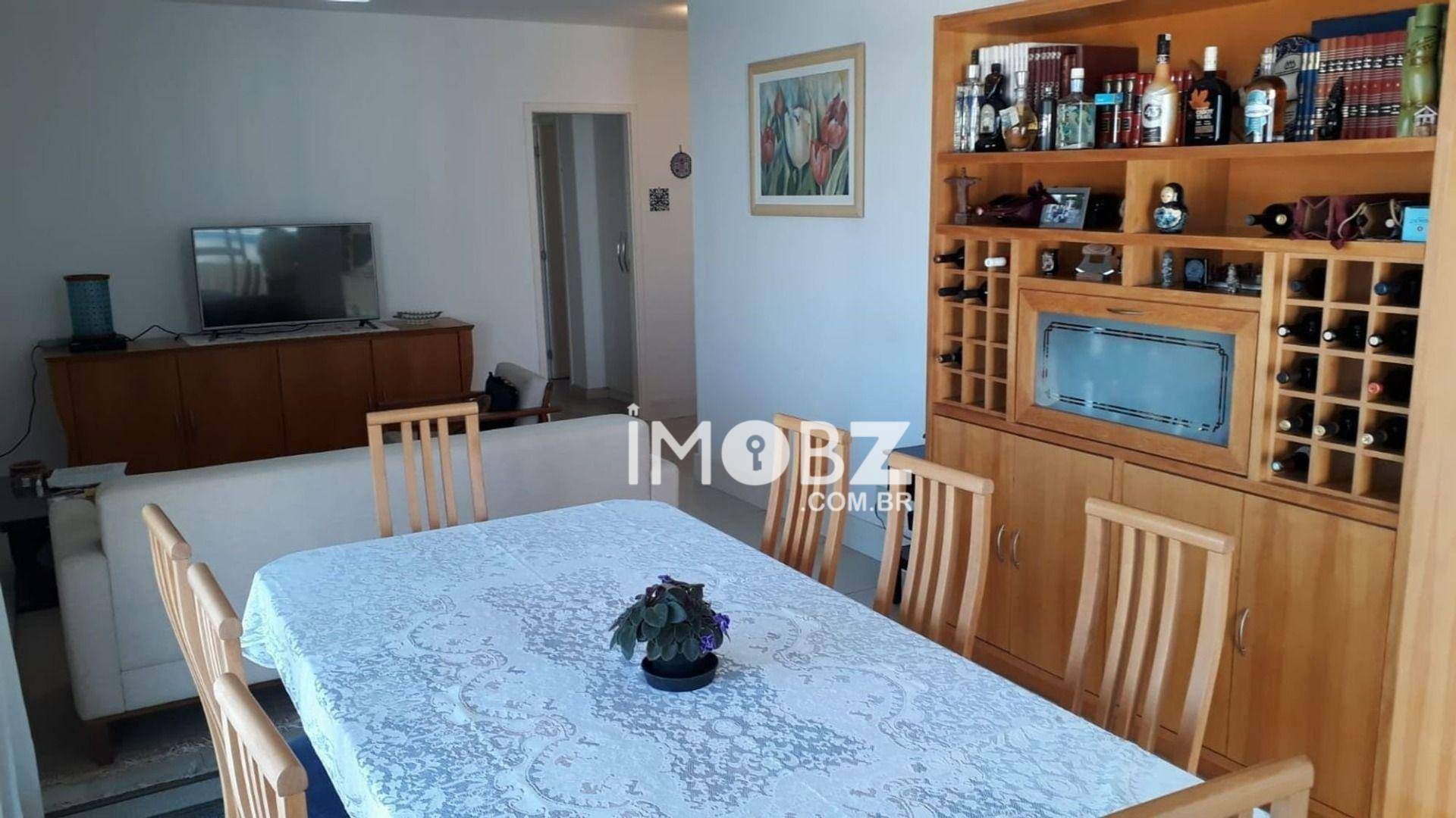 Apartamento à venda com 4 quartos, 197m² - Foto 1