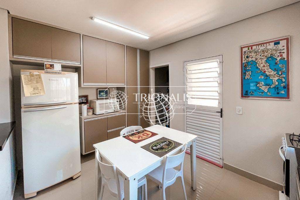 Casa à venda com 3 quartos, 114m² - Foto 18