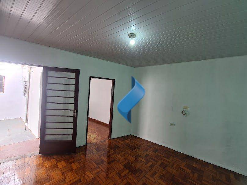 Casa para alugar com 2 quartos, 60m² - Foto 13