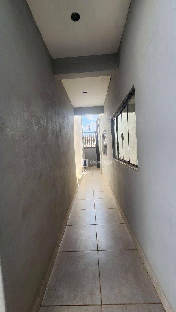 Casa à venda com 2 quartos, 140m² - Foto 13