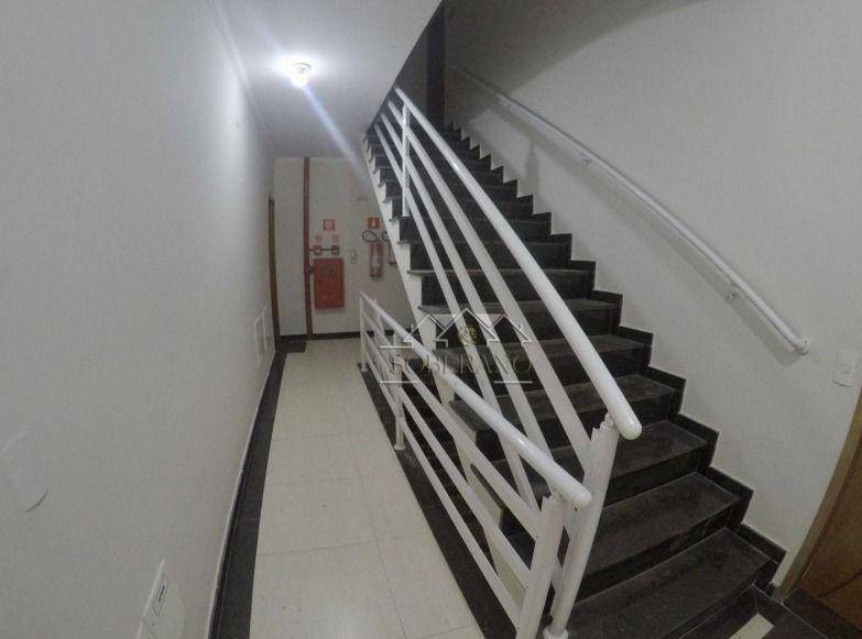 Cobertura à venda com 2 quartos, 125m² - Foto 6